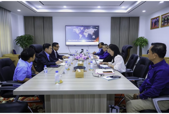 Dolang group make a visit to Cambodia National Technical Training Institute