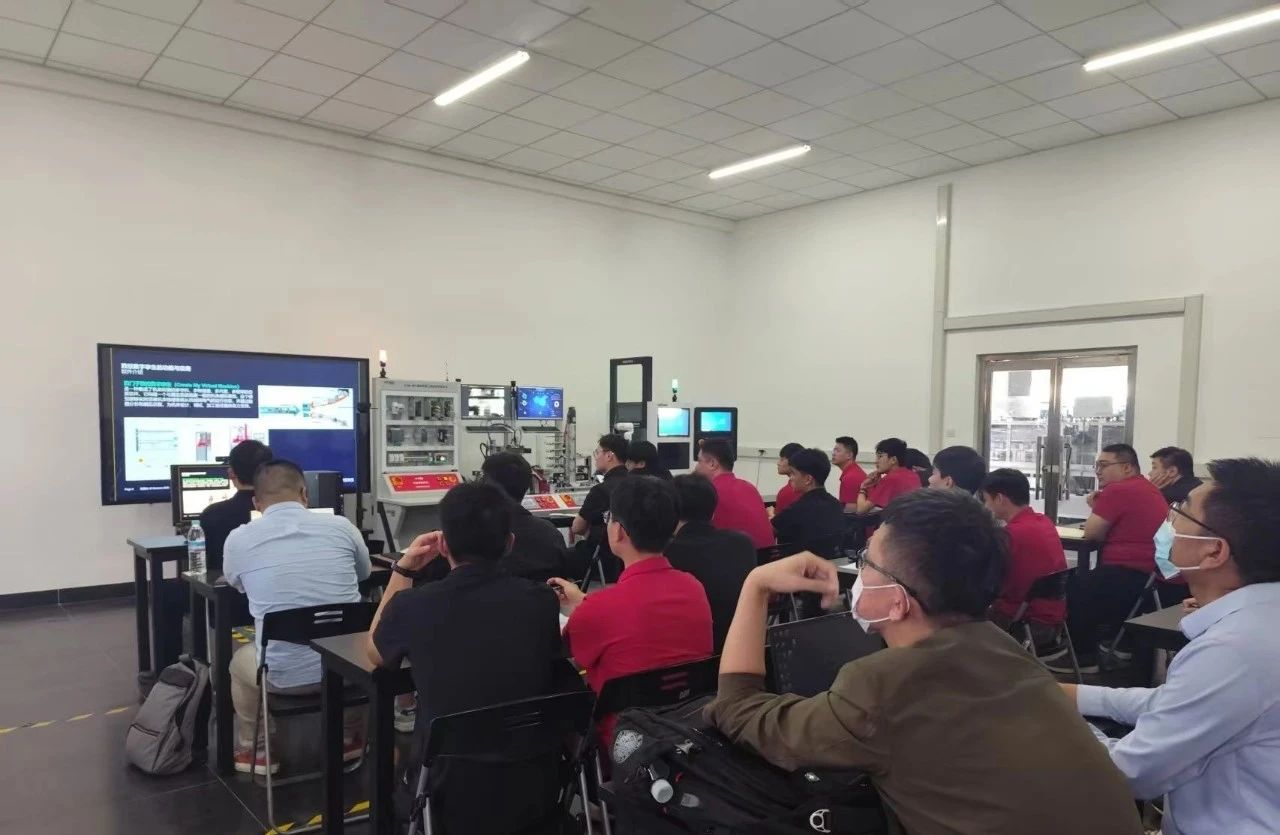 Sino-German Dongliang and Siemens Co-host Training on Siemens CNC System Digital Twin and Programming Applications