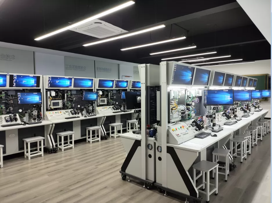 Laboratorio integrado de tecnología de redes industriales para el técnico de Zhejiang Hangzhou Xiaoshan