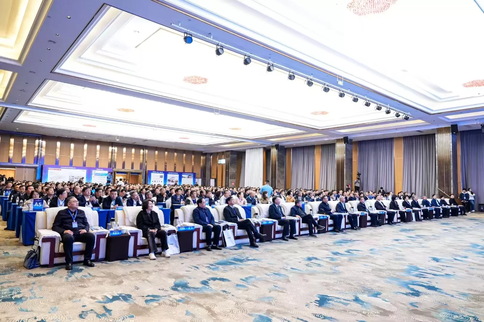 DOLANG a assisté à la 33e réunion annuelle du Comité professionnel des écoles techniques de l'Association chinoise pour l'éducation et la formation professionnelle des travailleurs